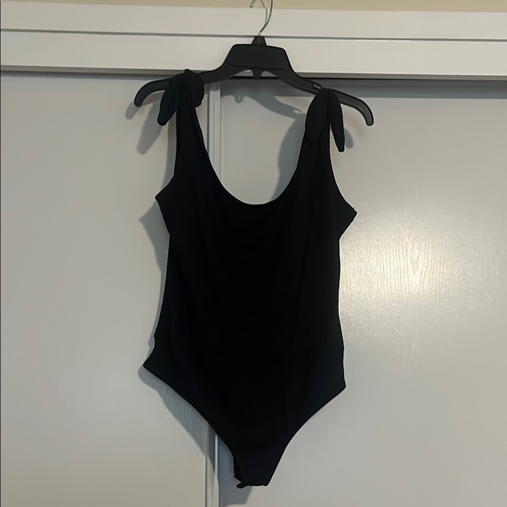 Women’s tie sleeve bodysuit